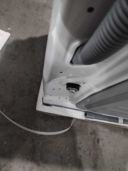УЦЕНКА-Стир. машина LG F2J3HS0W, с паром, 7кг, 1200об/мин, инверторная-(трещина на крышке, деформация резины люка, замятия задней стенки, плохая упак)