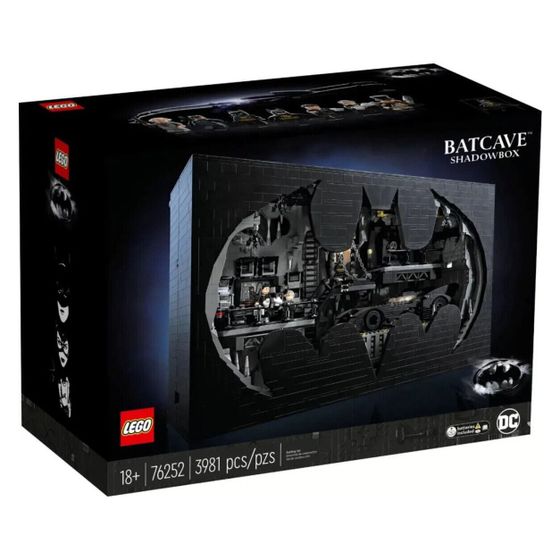 LEGO Batcave – Shadow Box Building Blocks 76252