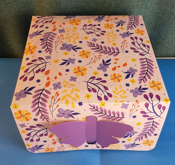 !Коробка для подарков 2 штуки &quot;Бабочки&quot; 22x22x12 см. Цвет сиреневый