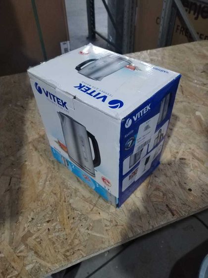 УЦЕНКА-Чайник электрический Vitek VT-1144 1.7л 2200Вт серый -(небольшая вмятина снизу, замята упаковка)