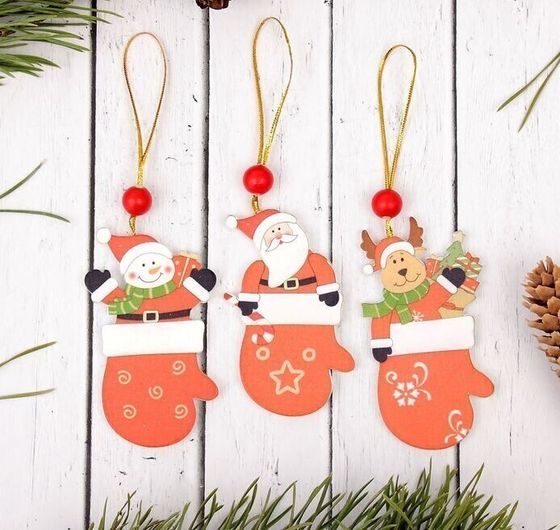 !09 Подвеска новогодняя (5 штук) «Варежка с сюрпризом»:дизайн &quot;Дед Мороз&quot; 2 штуки + дизайн &quot;Снеговик&quot;1 штука + дизайн &quot;Собака&quot; 2 штуки