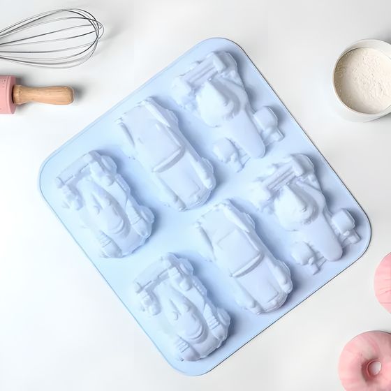 !09 Силиконовая форма для выпечки «Гонки», 29,5×27 см, 6 ячеек (11,5×6,5 см), цвет МИКС