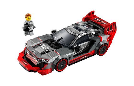 Конструкторы гоночного автомобиля LEGO Audi S1 E-tron Quattro 76921