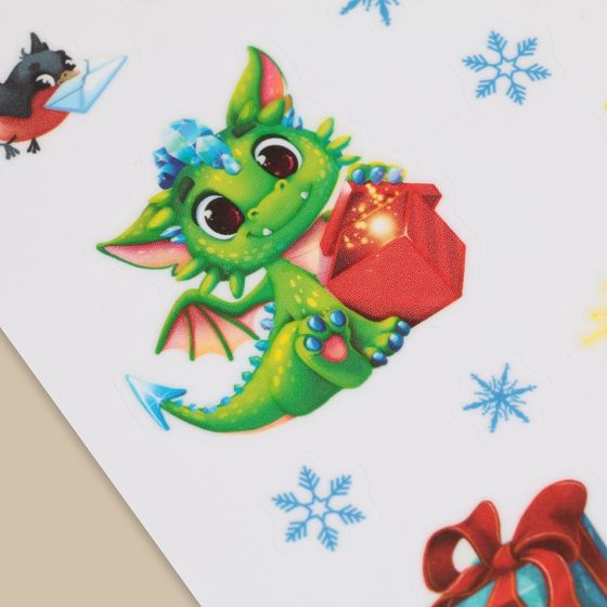 !09 НАБОР 3 ШТУКИ - Интерьерная наклейка со светящимся слоем «Драконы», 21 × 29.7 см.