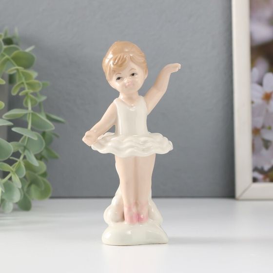 Сувенир керамика &quot;Маленькая балерина в белой пачке&quot; 6х5х13 см