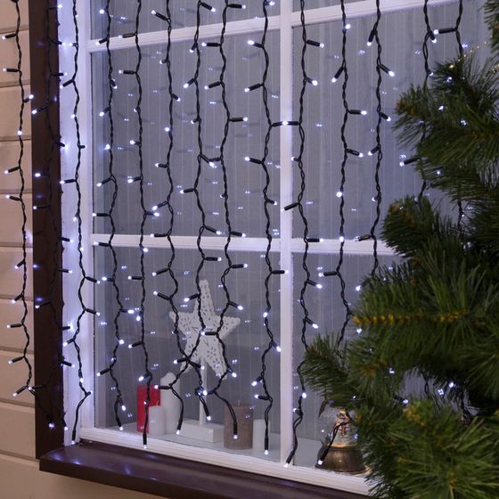 УЦЕНКА Гирлянда «Занавес», уличная, 2×1.5 м, 3 Вт, УМС, IP65, 360 LED, 220 В, каучук, свечение белое