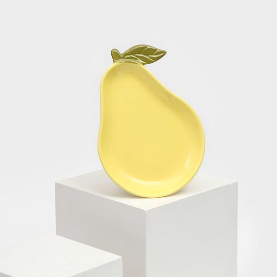 Тарелка керамическая &quot;Груша&quot;, плоская, желтая, 22,5 см, 1 сорт, Иран