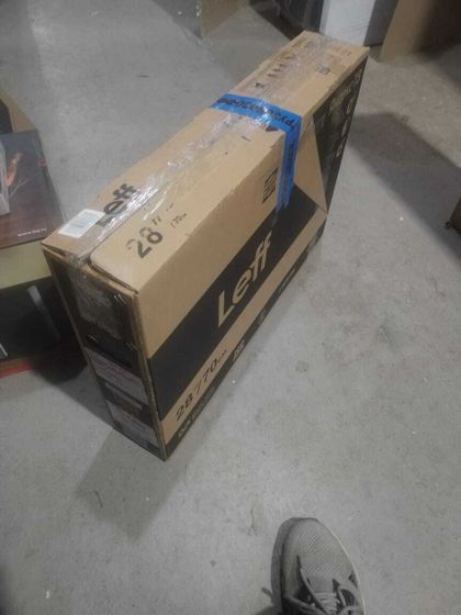 УЦЕНКА-Телевизор LED 28&quot; Leff 28H550T черный SmartTV ЯндексТВ -(после ремонта, нарушена упаковка)