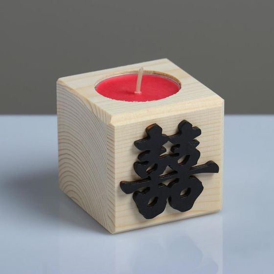 Свеча в деревянном подсвечнике &quot;Куб, Иероглифы. Счастье&quot;, 6х6х6 см, аромат вишни