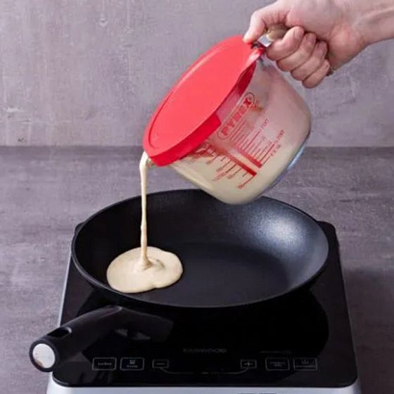 Мерный кувшин с крышкой 1л