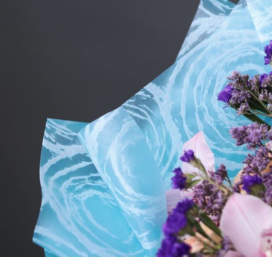 !09 Фетр для упаковки и поделок,ламинированный 3 D "Розы" 50 см.x 9 м., фактурный, однотонный, цвет голубой