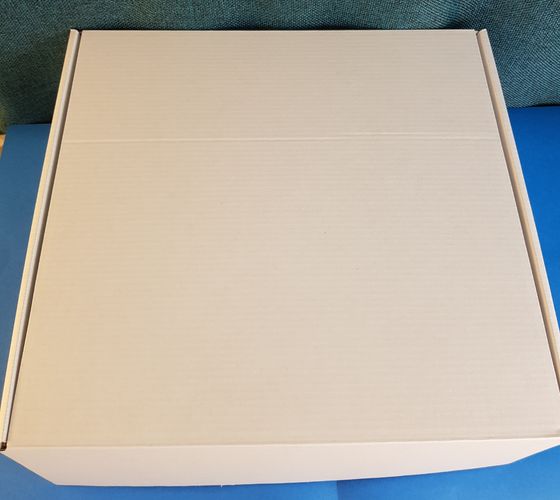 !Коробка сборная 28x28x9 см. цвет белый