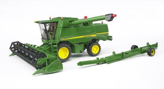 Зерноуборочный комбайн Bruder John Deere T670i 02-132 1:16 50,5 см