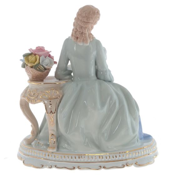 Фигурка декоративная &quot;Девушка&quot;, Д21 Ш15 В23 см