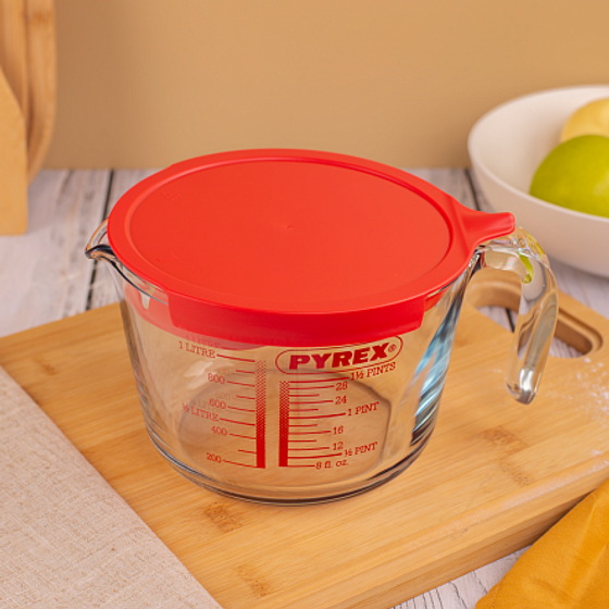 Мерный кувшин с крышкой 1л