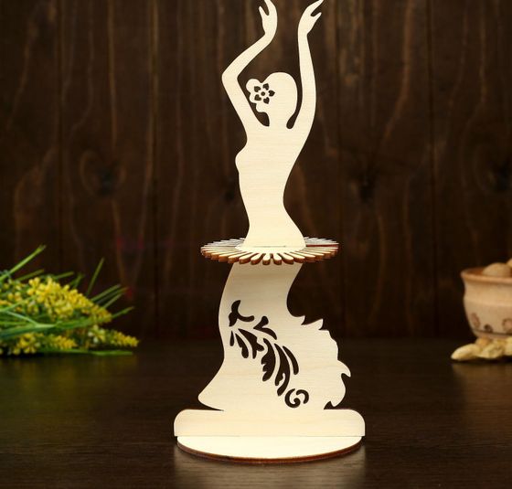 !09 Салфетница "Девушка танцует" 25 см.