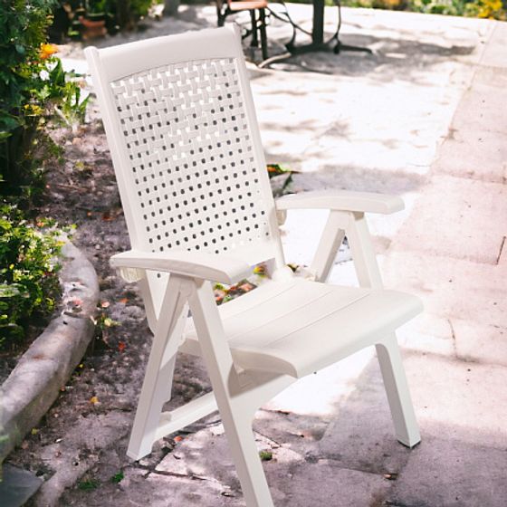 Кресло METAL белое пластиковое складное