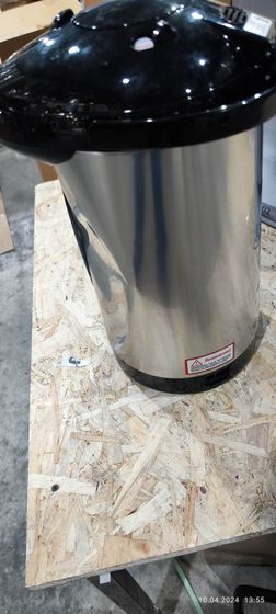 УЦЕНКА-Термопот Supra TPS-3002 3л. 700Вт черный/серебристый (Вмятина на корпусе, следы эксплуатации, без документов)