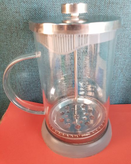 !09 Чайник с френч-прессом 800 мл. Цвет в ассортимент.+ чай в подарок (3 шт.)