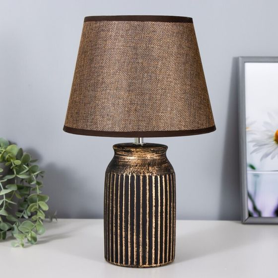 Настольная лампа «Инести» Е14 40 Вт черно-золотой 22×22×36 см RISALUX