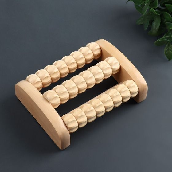 Массажёр для ног «Ножное счастье», 16 × 11,5 × 4,5 см, 3 ряда, деревянный