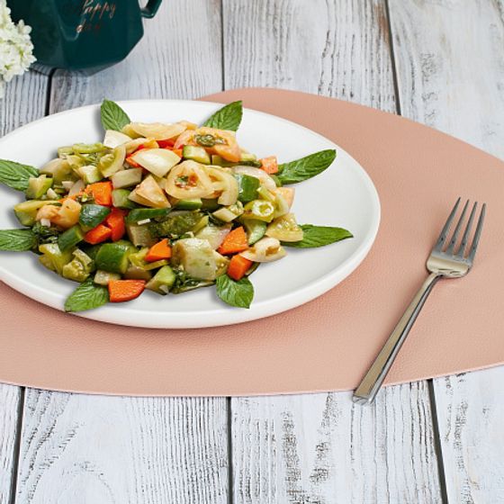 Мат на стол треугольный BEIGE 45х36см