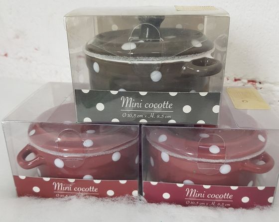 !09 Супница-кокотница круглая с крышкой, диаметр 10,5 см., высота 8,5 см. Франция Цвет красный