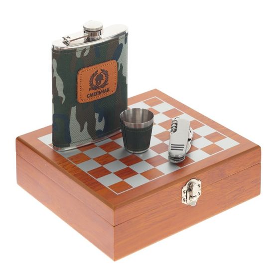 Набор подарочный (шахматы, фляжка, 250 мл, Д20 Ш19 В6 см
