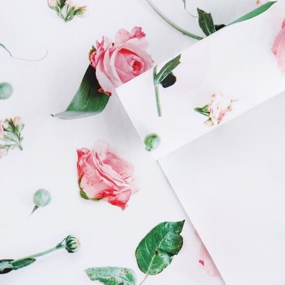 !09 Бумага (набор 5 листов) глянцевая «Самой нежной», 50 × 70 см.