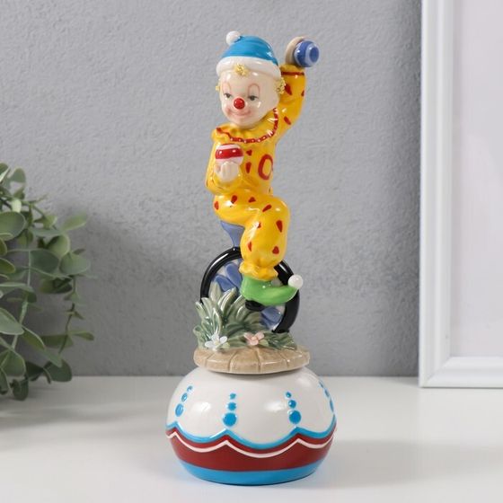Сувенир керамика музыкальный &quot;Клоун жонглирует сидя на колесе&quot; 8,5х8,5х22 см