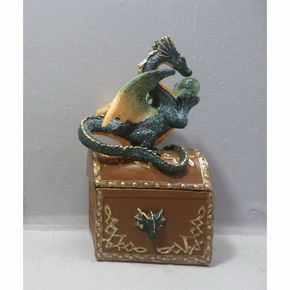 Деревянные шкатулки