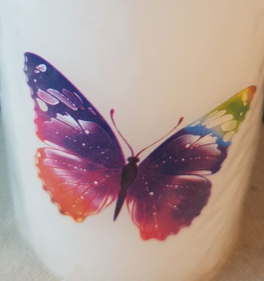 !НАБОР СВЕЧЕЙ 2 ШТУКИ - Свеча декоративная "Бабочка радужная" , 8x8x10 см, цвет белый