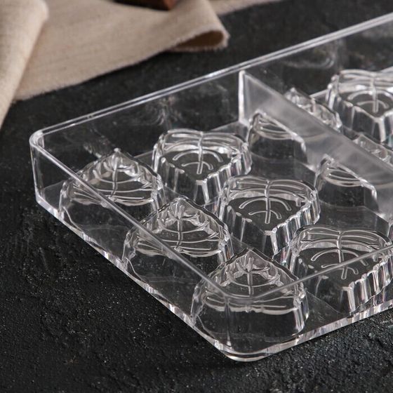 !09 Форма для шоколада и конфет «Листочки», 27,5×17,5×2,5 см, 21 ячейка, ячейка 4×3×0,8 см.