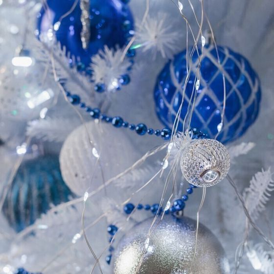 !09 Гирлянда «Конский хвост» 10 нитей по 1 м, IP20, серебристая нить, 100 LED, 2 режима, батарейки AAх3 (нет в комплекте), свечение белое