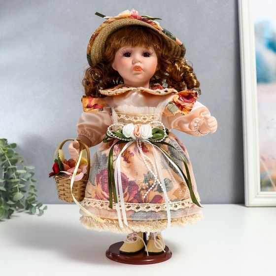 Кукла коллекционная керамика &quot;Клара в платье с розами, шляпке и с корзинкой&quot; 30 см
