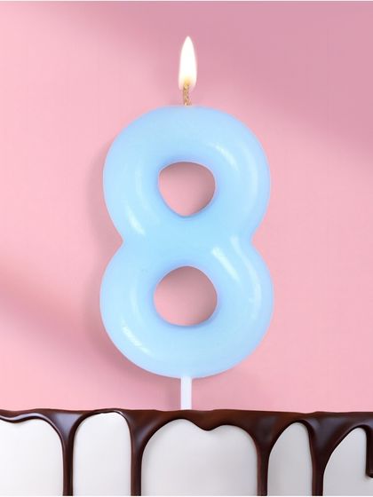 Свеча в торт «Цифра 8», светящаяся голубая, 9 см