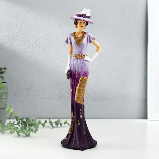 Сувенир полистоун &quot;Леди в сиренево-фиолетовом платье, в шляпке, с клатчем&quot; 9,5х9х32 см