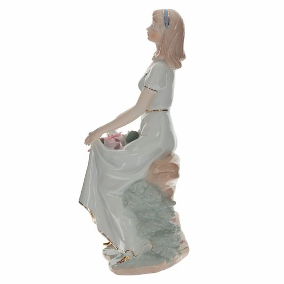 Фигурка декоративная &quot;Девушка&quot;, Д18 Ш14 В28 см