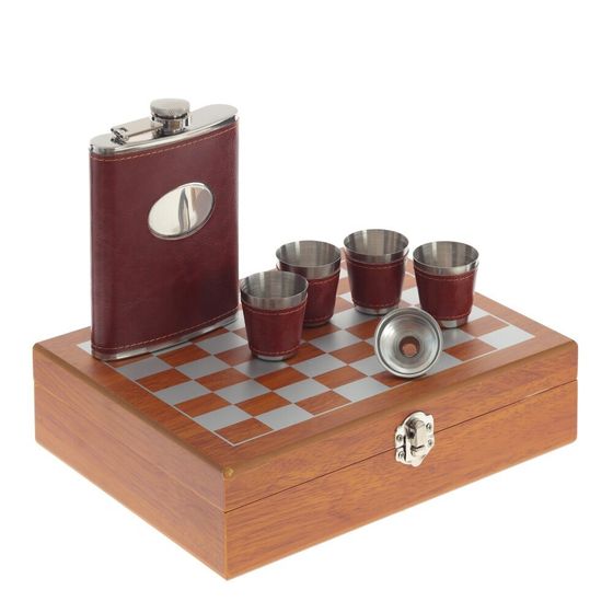 Набор подарочный (шахматы, фляжка, 250 мл, Д24 Ш18,5 В6 см