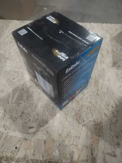 УЦЕНКА-Чайник электрический BBK EK1709P 1.7л 2000Вт черный/бежевый-(расколота ручка, без ФГТ)