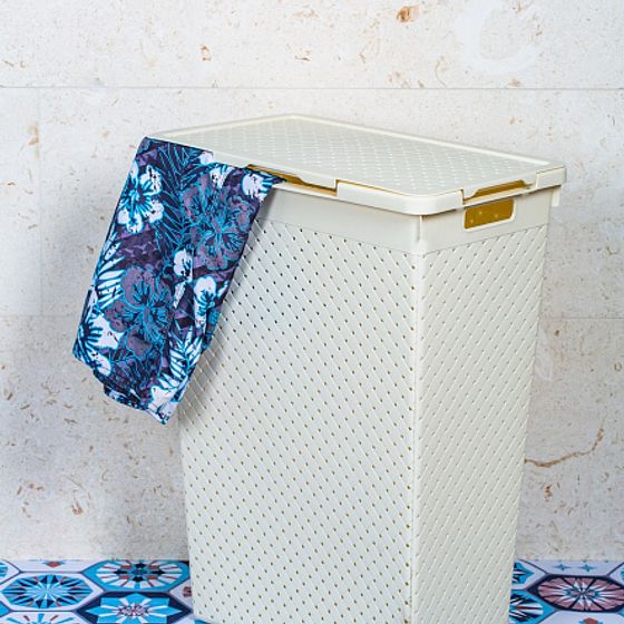 Корзина для белья БЕРЕСТА слоновая кость узкая с крышкой 50л