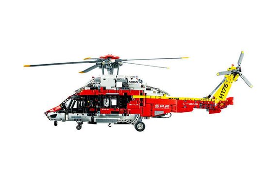 Конструктор спасательного вертолета LEGO Airbus H175 42145