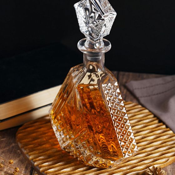 Штоф для крепких напитков MONARCH 650мл