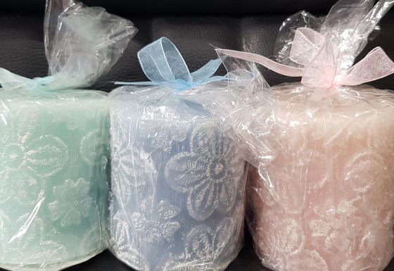 !09 НАБОР 2 ШТУКИ - Свеча- цилиндр декоративная "Цветочное кружево" 8 см. цвет микс