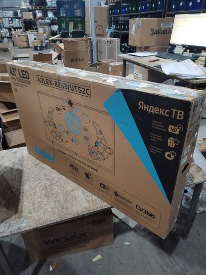 УЦЕНКА-Телевизор LED 43&quot; BBK 43LEX-8249/UTS2C черный 4К UHD SmartTV Яндекс.ТВ-(плохая упаковка)