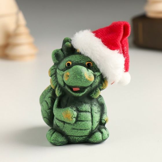 Сувенир керамика &quot;Зелёный глиняный дракоша в новогоднем колпаке&quot; 5,8х5х7,5 см
